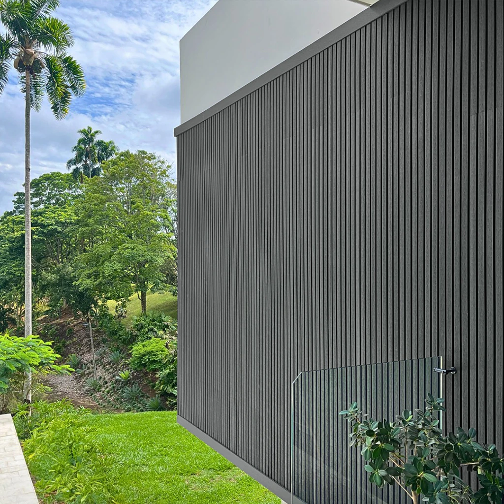 Wall panel Silver Grey en obra